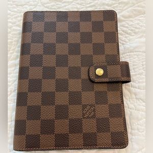Louis Vuitton Medium Ring Agenda Cover